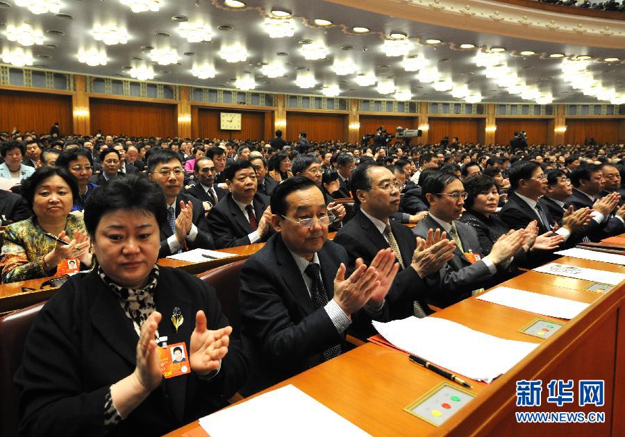 （两会·人大闭幕）（22）十二届全国人大一次会议在北京闭幕