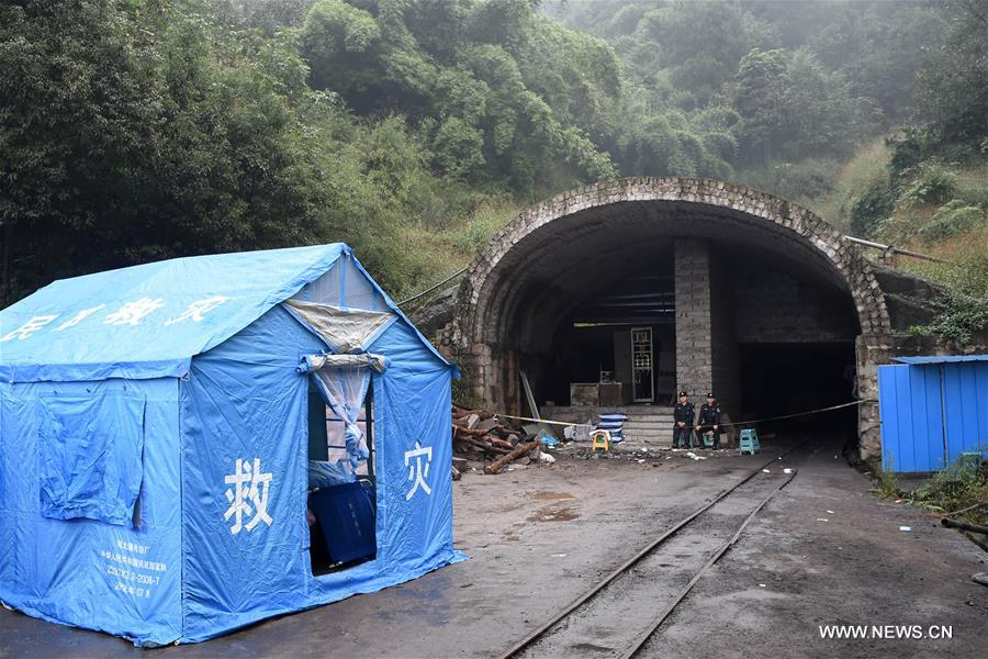 CHINA-CHONGQING-MINE-GAS EXPLOSION-RESCUE (CN)