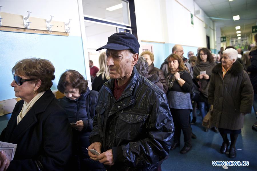 ITALY-FLORENCE-CONSTITUTIONAL REFERENDUM-VOTING