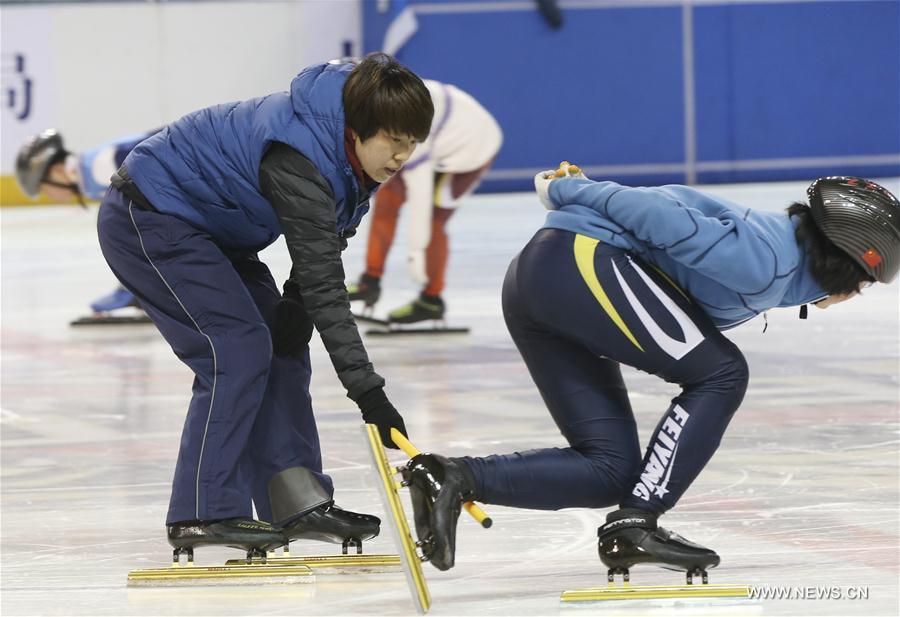 (SP)CHINA-SHANGHAI-WINTER SPORTS-FEATURE(CN)(1)