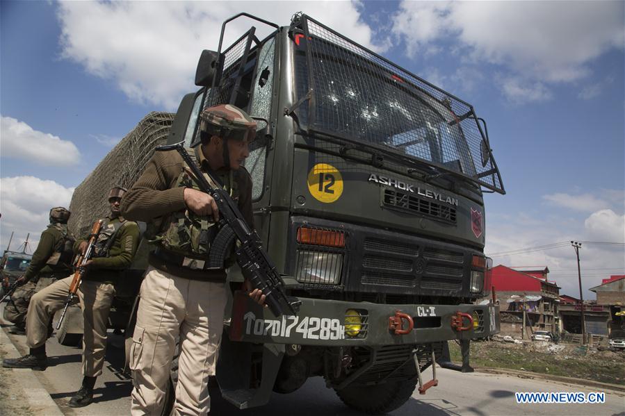 INDIA-KASHMIR-SRINAGAR-MILITANT ATTACK ON ARMY CONVOY