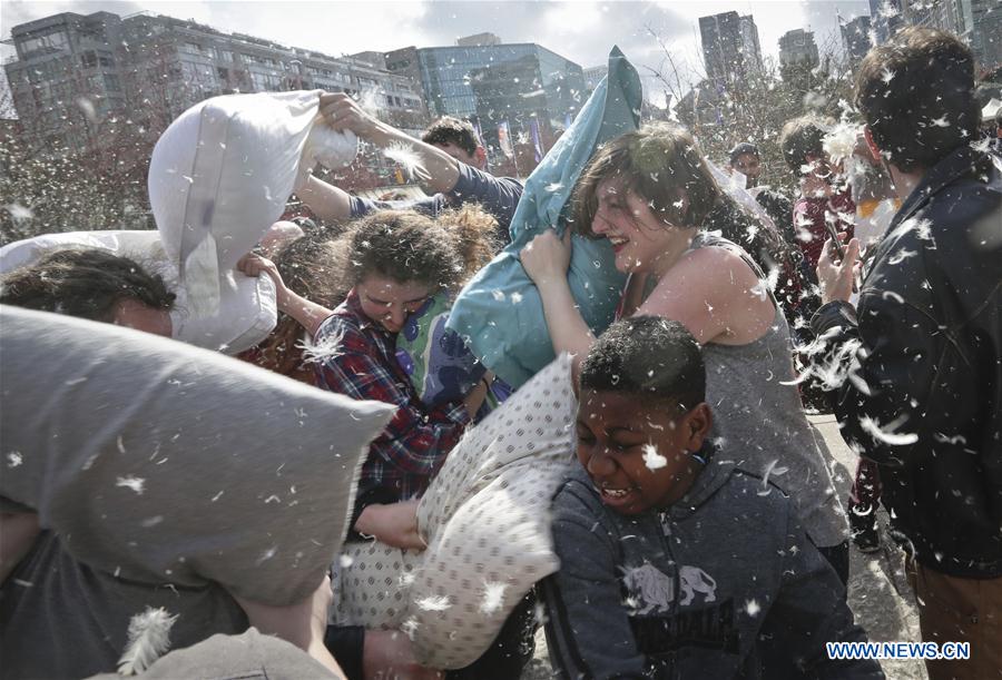 CANADA-VANCOUVER-INTERNATIONAL PILLOW FIGHT
