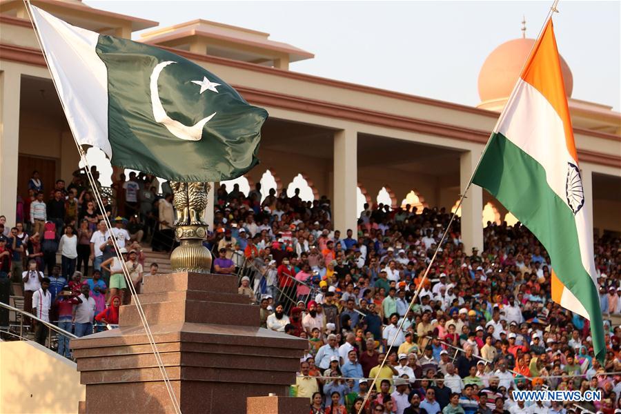 PAKISTAN-LAHORE-WAGAH BORDER-FLAG LOWERING CEREMONY