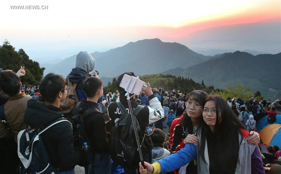 #CHINA-HUNAN-HENGSHAN MOUNTAIN-SUNRISE (CN)