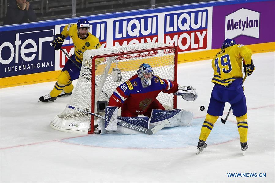 (SP)GERMANY-COLOGNE-ICE HOCKEY-WORLD CHAMPIONSHIPS-PRELIMINARY ROUND-GROUP A-SWE VS RUS