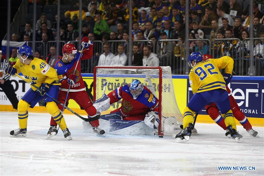 (SP)GERMANY-COLOGNE-ICE HOCKEY-WORLD CHAMPIONSHIPS-PRELIMINARY ROUND-GROUP A-SWE VS RUS