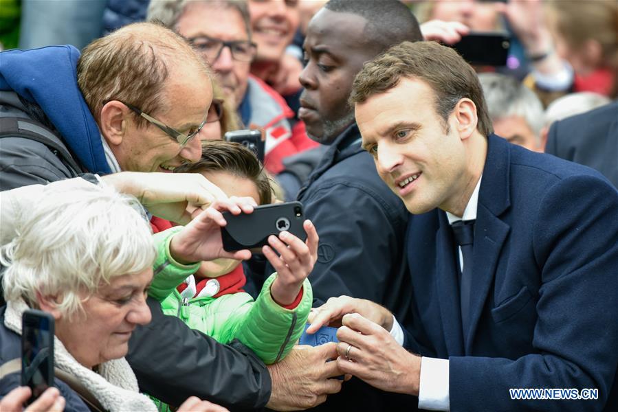 e Pen cast votes in French presidential runoff - 