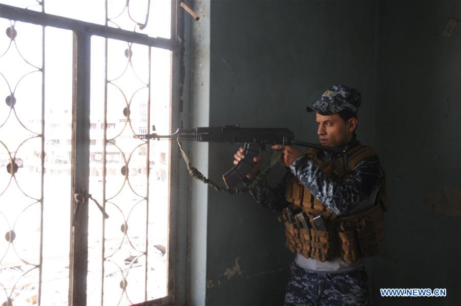 IRAQ-MOSUL-WESTERN PART-IRAQI FORCES-IS-FIGHTING