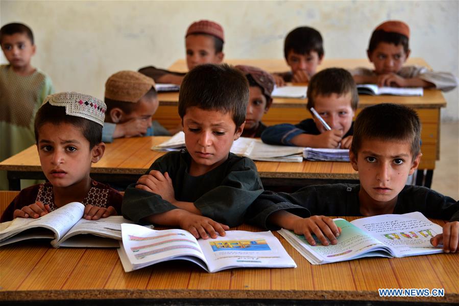 AFGHANISTAN-URUZGAN-SCHOOL-STUDENTS