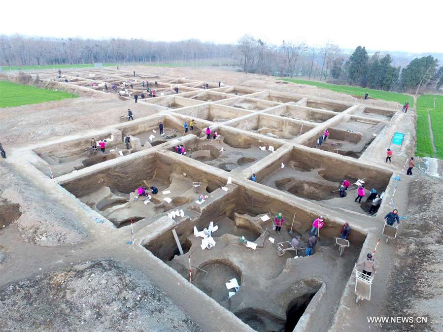 CHINA-ZHENGZHOU-ARCHEOLOGY-3800-YEAR-OLD POTTERY STATUE (CN)