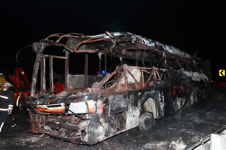 автобус сгорел в Эквадоре