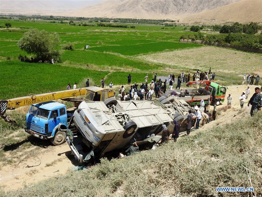 AFGHANISTAN-BAGHLAN-BUS-ACCIDENT