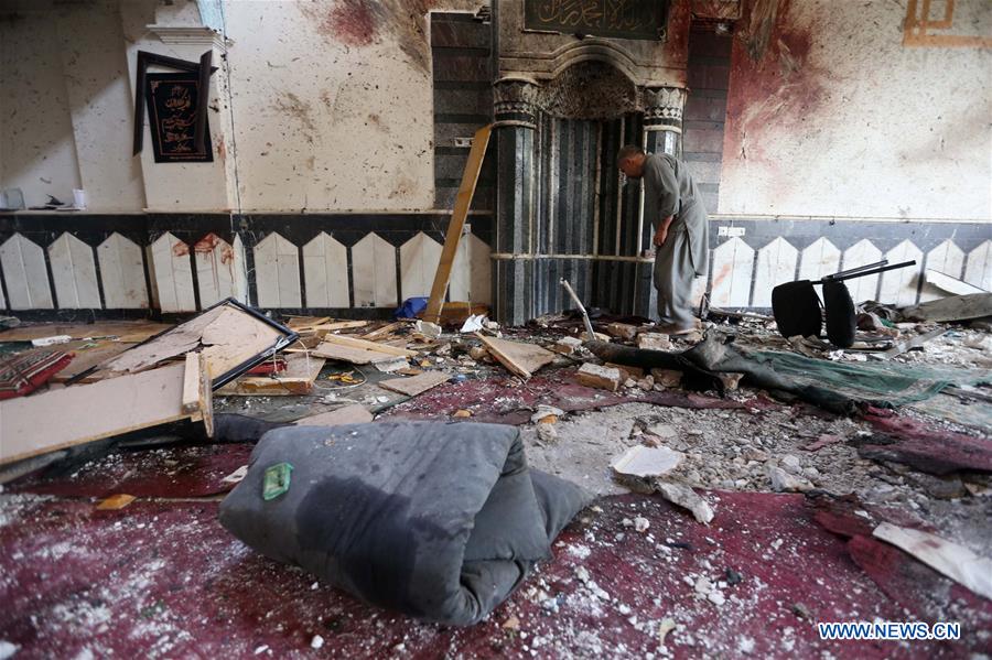 AFGHANISTAN-HERAT-ATTACK-MOSQUE-AFTERMATH