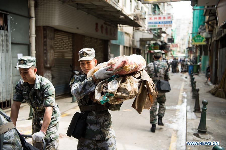 CHINA-MACAO-PLA-TYPHOON HATO-DISASTER RELIEF (CN)