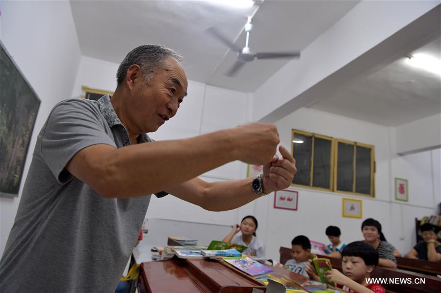 CHINA-NANCHANG-HEARING IMPAIRED-TEACHER(CN)