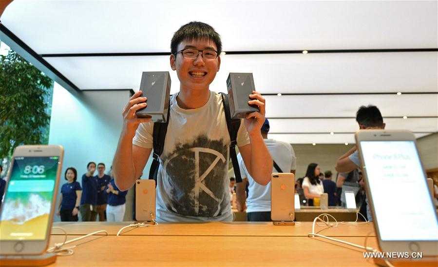SINGAPORE-APPLE-NEW PRODUCTS