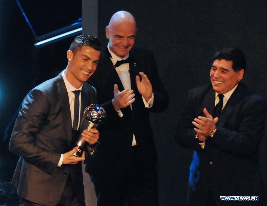 Ronaldo wins FIFA Men's Player of the Year aw
