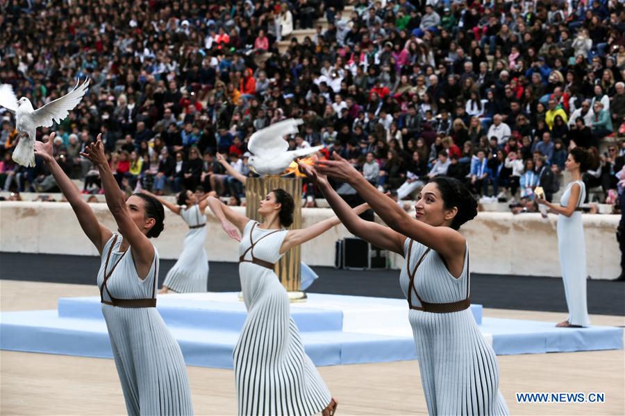 (SP)GREECE-ATHENS-OLYMPIC FLAME CEREMONY