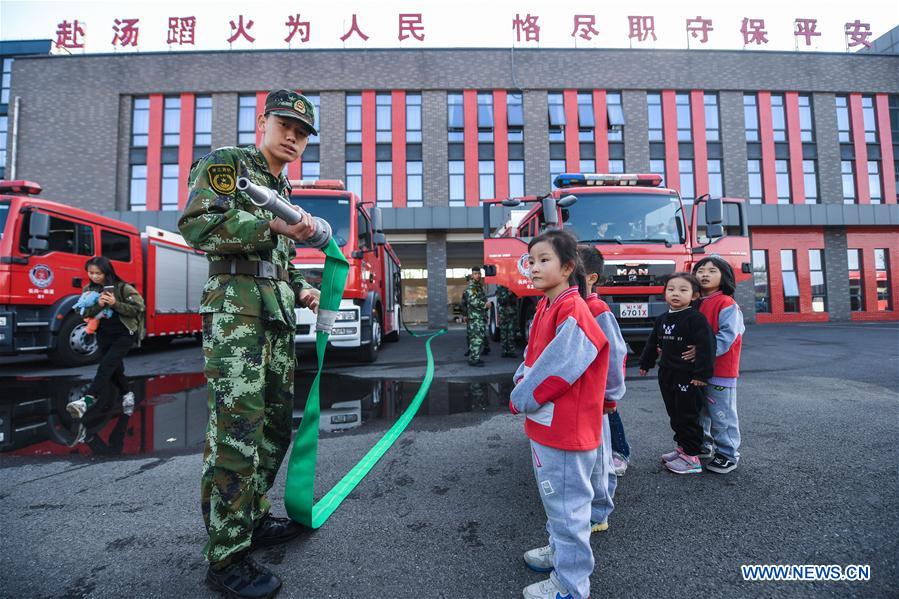 CHINA-ZHEJIANG-CHANGXING-CHILDREN-FIRE FIGHTING (CN)