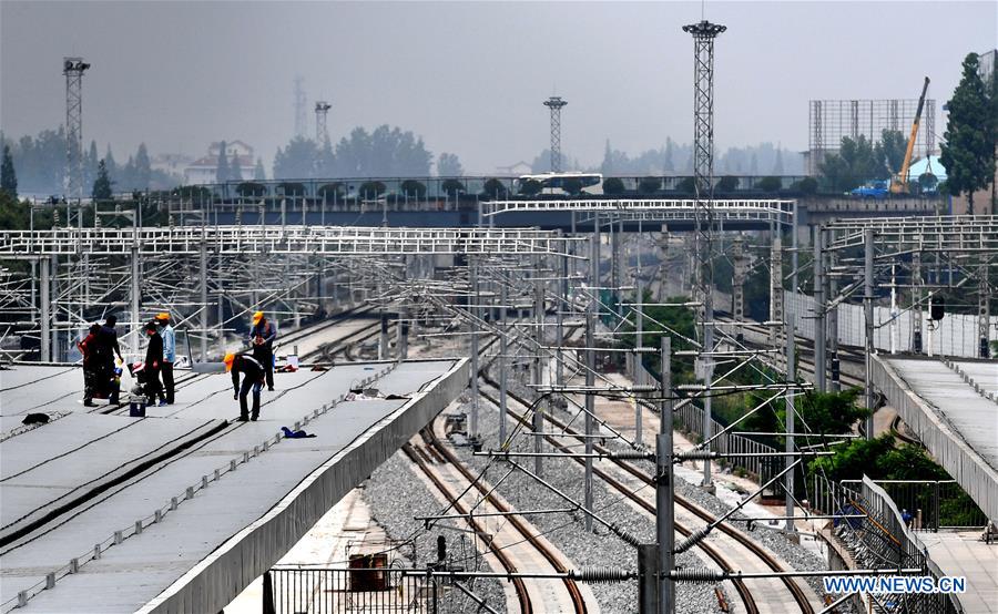CHINA-XI'AN-CHENGDU-HIGH SPEED RAILWAY-CONSTRUCTION (CN)