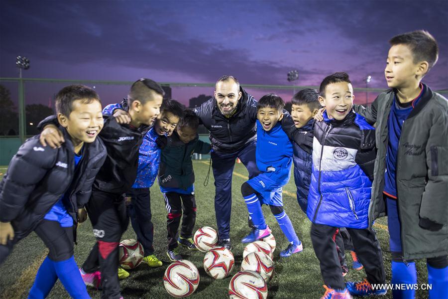 CHINA-WUHAN-FOREIGN SOCCER COACH (CN)