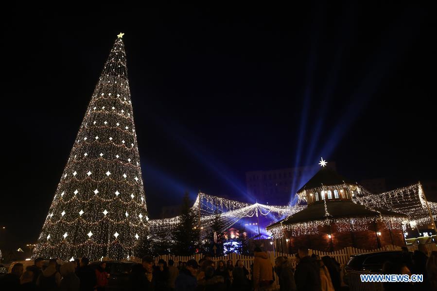 ROMANIA-BUCHAREST-CHRISTMAS-LIGHTS