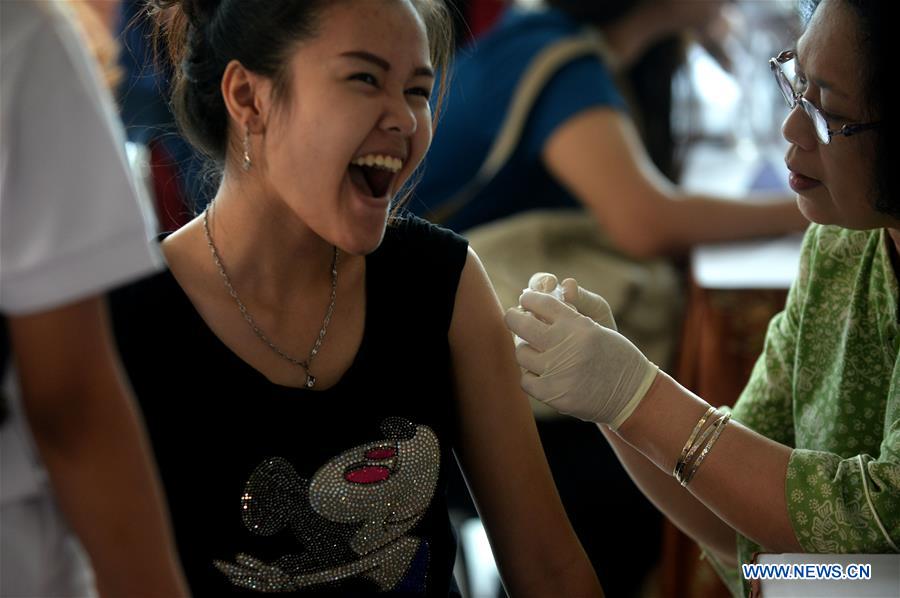 INDONESIA-JAKARTA-DIPHTHERIA-VACCINATION-COLLEGE STUDENT