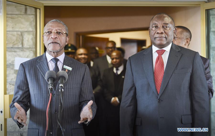 Visiting South African Deputy President Cyril Ramaphosa (R) addresses the media with Lesotho's Prime Minister Phakalitha Mosisili, in Maseru, Lesotho, June 23, 2016.