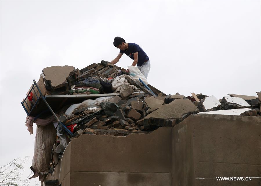 Death toll of the tornado and hailstorms in Jiangsu has climbed to 98, local rescue headquarters said on Friday. 
