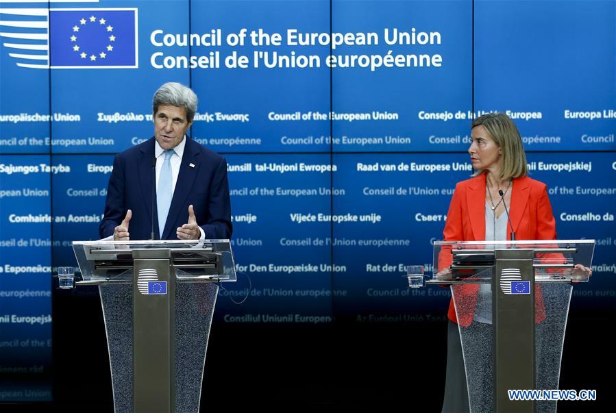 U.S. Secretary of State John Kerry (L) and EU high representative for foreign affairs and security policy Federica Mogherini attend a joint press conference after their meeting ahead of an EU foreign ministers' meeting at its headquarters in Brussels, Belgium, July 18, 2016.
