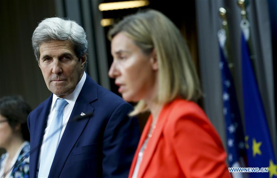 U.S. Secretary of State John Kerry (L) and EU high representative for foreign affairs and security policy Federica Mogherini attend a joint press conference after their meeting ahead of an EU foreign ministers' meeting at its headquarters in Brussels, Belgium, July 18, 2016.