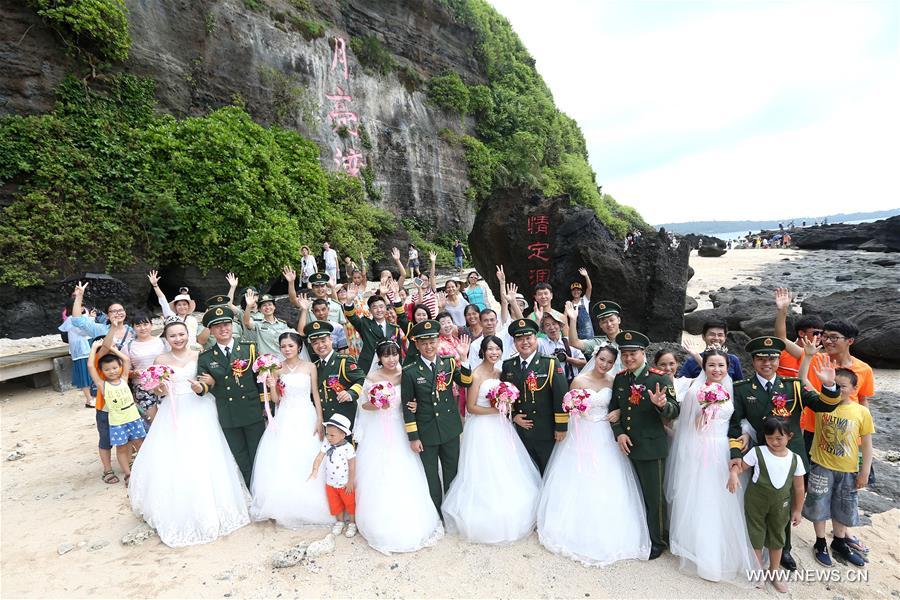 Six police officers had a group wedding on Saturday in the island.