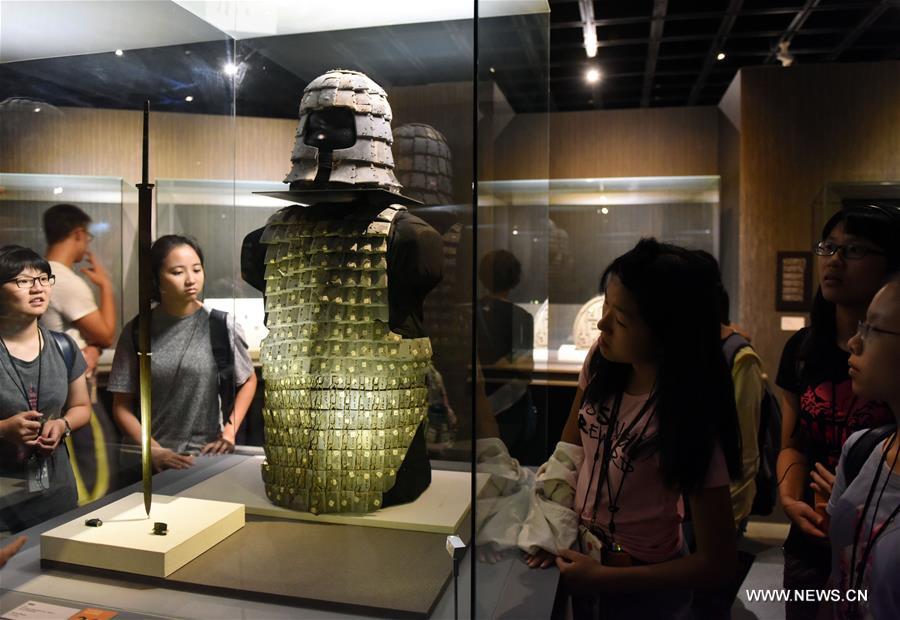 about 300 culture relics of Qin Dynasty (221-206 BC), the exhibition started in May this year.