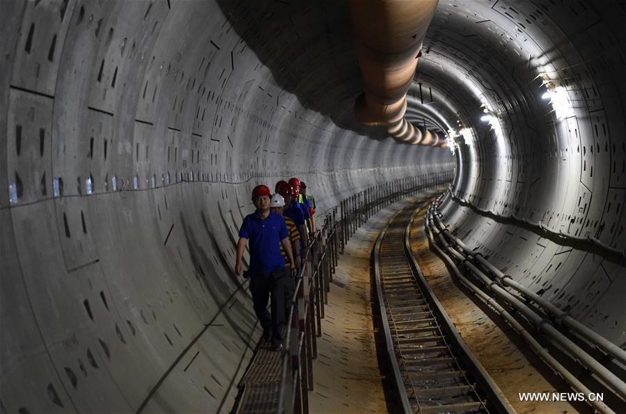 About 1,040 meters tunnel shield construction of the second phase of the Kunming subway Line No. 6 has been finished as of Aug. 21. 