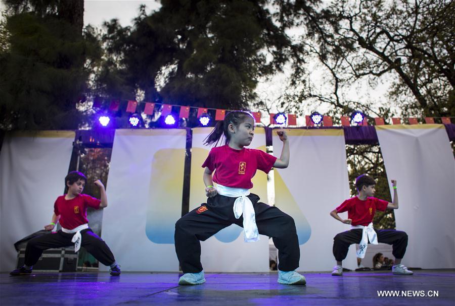 Buenos Aires hosted on Saturday celebration of Mid-Autumn Festival with music, gastronomy and typical dances of China.