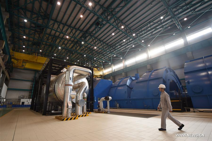  The first phase of the Hongyanhe Nuclear Power Station project, the first nuclear power plant in northeast China, is completed, authorities announced Tuesday. (Xinhua/Pan Yulong) 