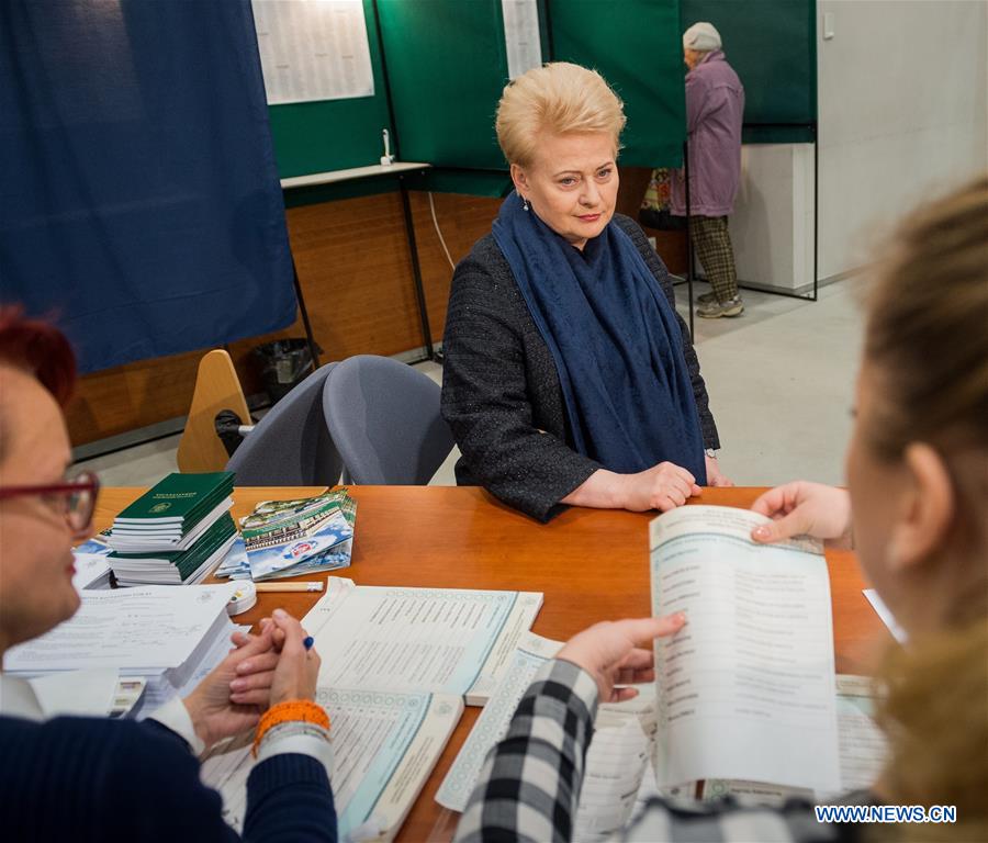 LITHUANIA-VILNIUS-PARLIAMENT ELECTION-ADVANCE VOTING 