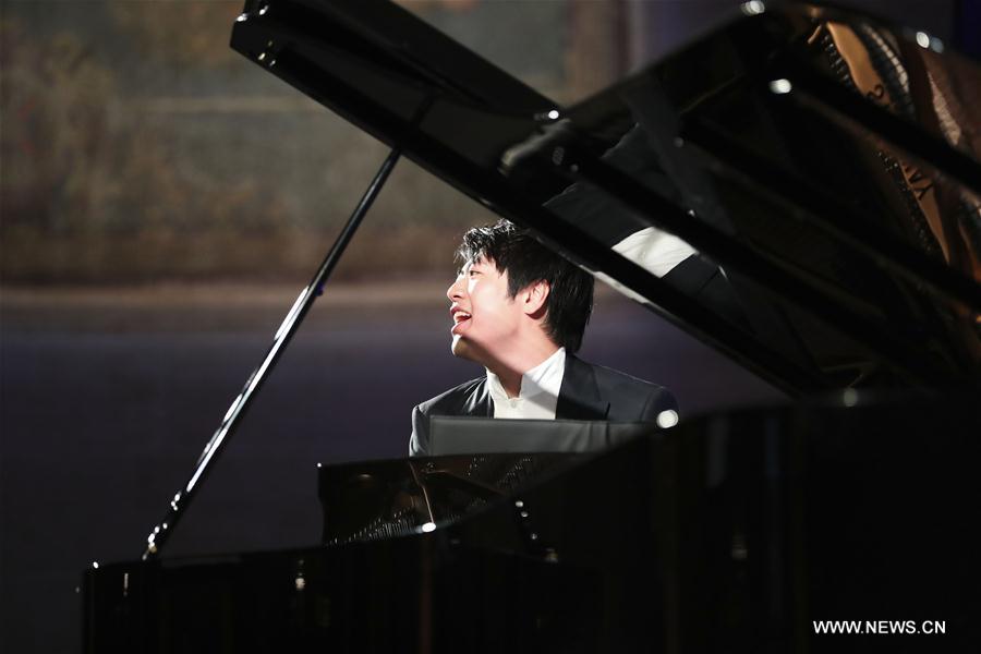 US-NEW YORK-CHINESE PIANIST-LANG LANG-CONCERT DINER