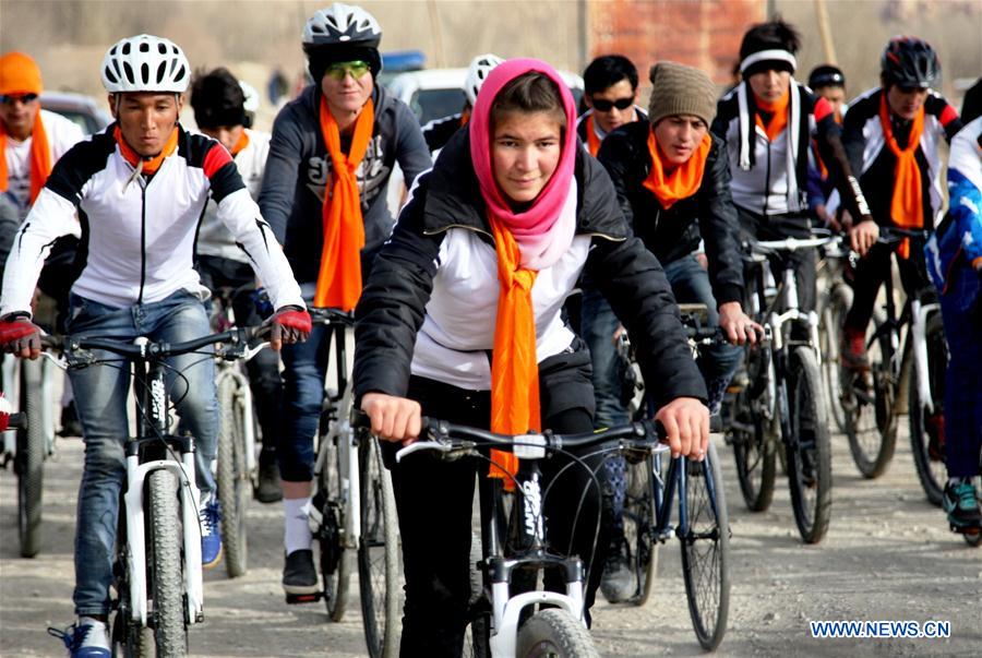 (SP)AFGHANISTAN-BAMYAN-CYCLING-ANTI-WOMEN VIOLENCE