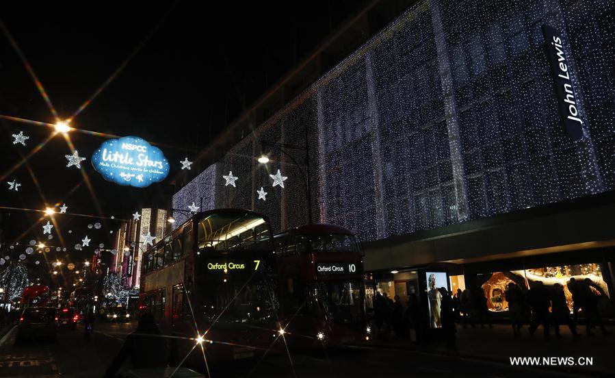 BRITAIN-LONDON-CHRISTMAS LIGHTS
