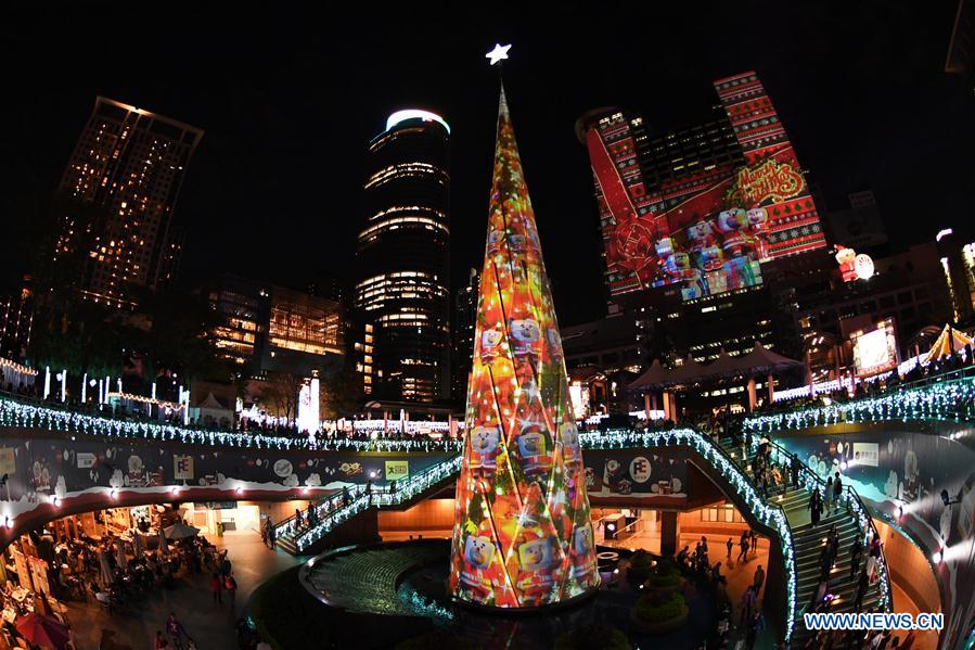CHINA-XINBEI CITY-CHRISTMAS LIGHT SHOW (CN)