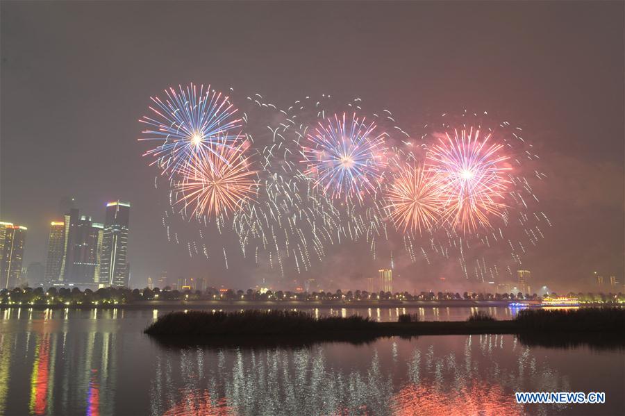 CHINA-CHANGSHA-NEW YEAR FIREWORKS (CN)