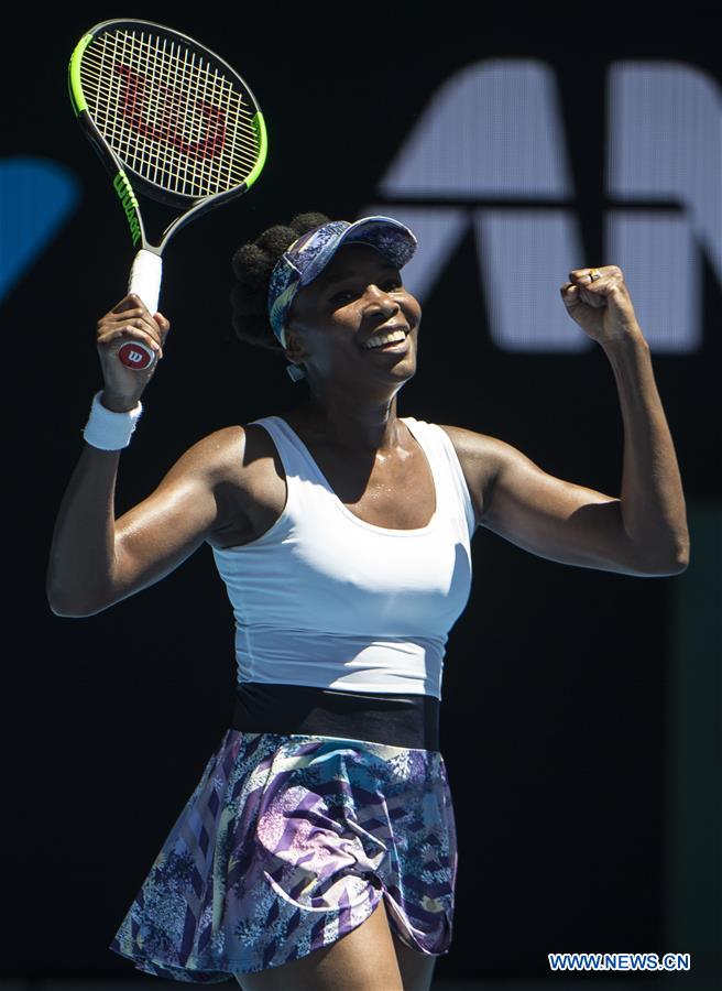 Venus Williams of the United States celebrates after winning the women's singles fourth round match against Mona Barthel of Germany at the Australian Open Tennis Championships in Melbourne, Australia, Jan. 22, 2017. Venus Williams won 2-0. (Xinhua/Lui Siu Wai) 