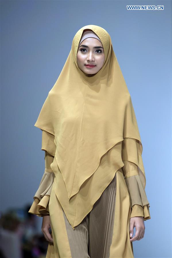 INDONESIA-JAKARTA-FASHION WEEK 2017-MUSLIM COSTUME