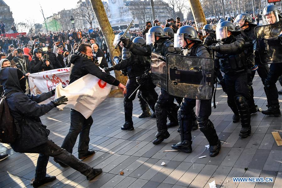 FRANCE-PARIS-DEMONSTRATION-POLICE-VIOLENCE