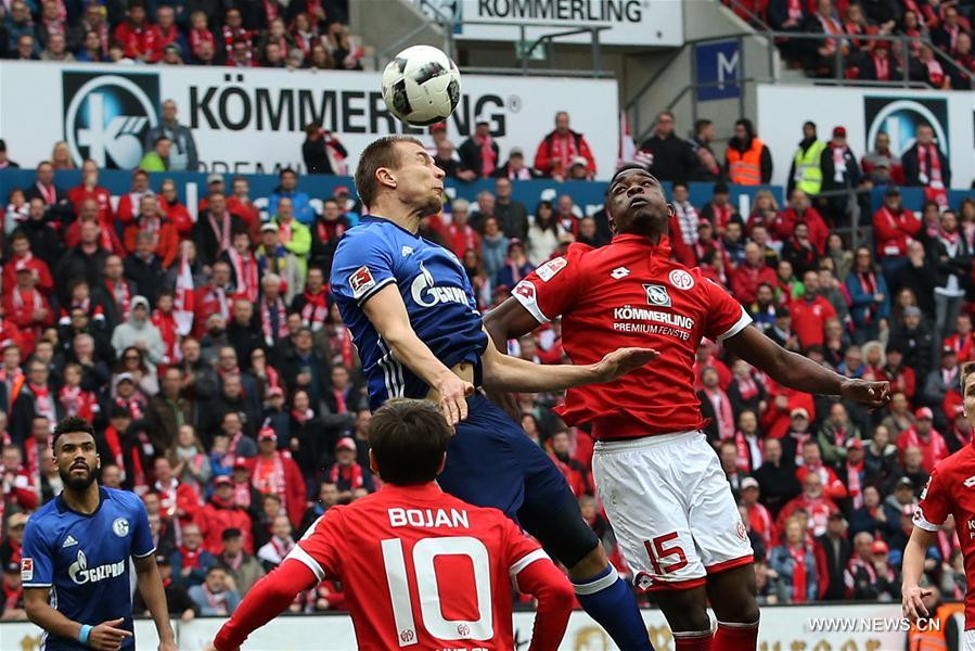 FC Schalke 04 won the match by 1-0. 