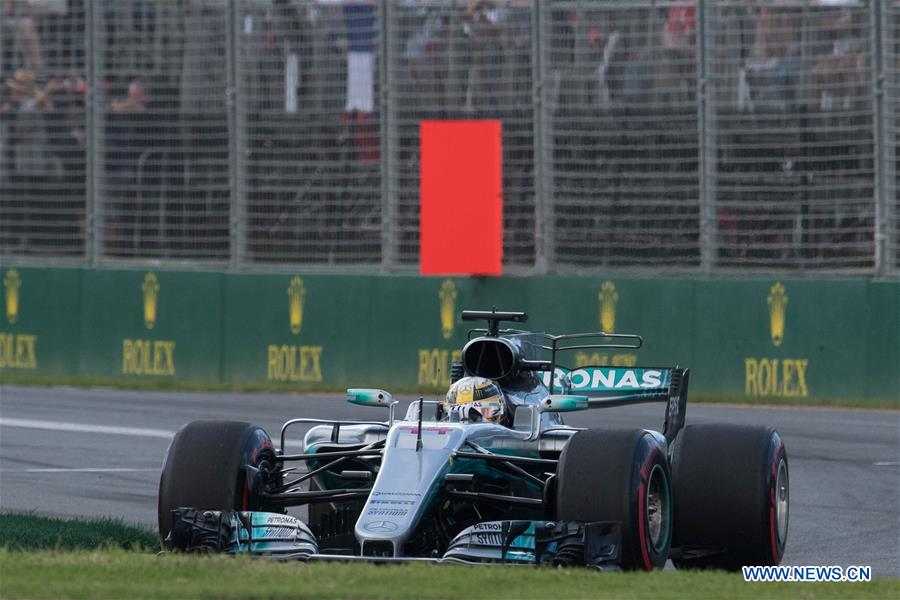 Mercedes AMG Petronas Formula One driver Lewis Hamilton of Britain drives during the third practice session ahead of the Australian Formula One Grand Prix at Albert Park circuit in Melbourne, Australia on March 25, 2017. The Australian Formula One Grand Prix will take place in Melbourne on March 26. (Xinhua/Bai Xue) 