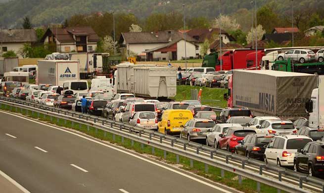 Slovenia-Croatia border see extended queues after stricter checks introduced