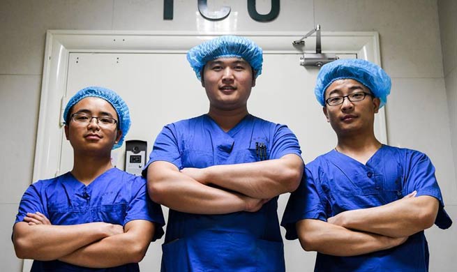 Pic story of male nurses working in central China