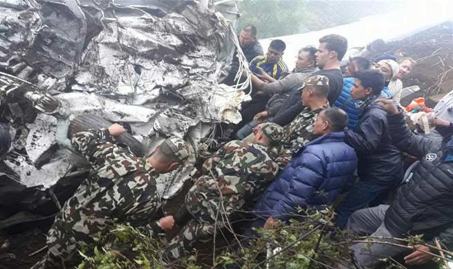 Cargo plane crashes in Nepal's Qomolangma region, killing pilot